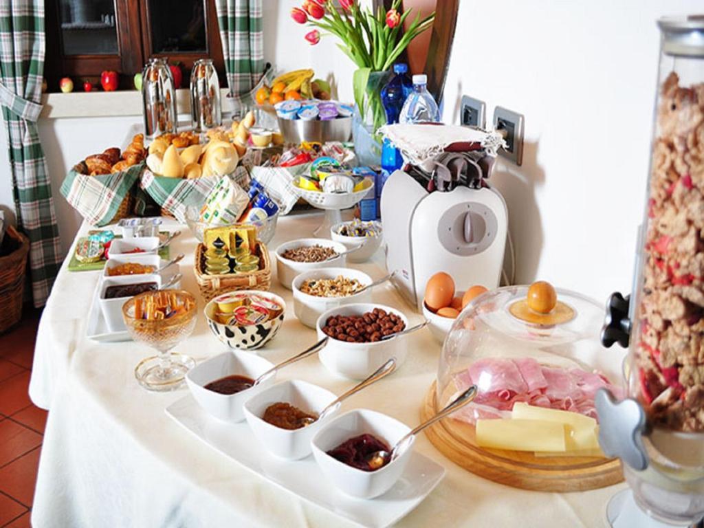Dolcemela Hotel แฟร์รารา ภายนอก รูปภาพ
